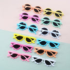 12pcs Lunettes Perçées Vibrantes - Design Coloré et Joueux pour Enfants et Adultes, Parfait pour les Fêtes de Piscine d'Été, les Diplômes, les Anniversaires et les Tenues Décontractées, Accessoires de Diplôme | Accessoire Joueux | Lunettes Durables